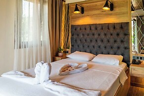 Assos Park Hotel