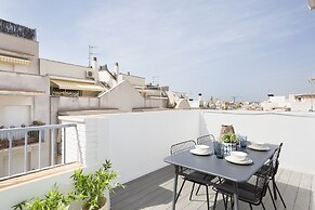 Sitges Group Calm Beach