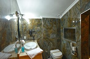 Assos Kervansaray Hotel - Special Class