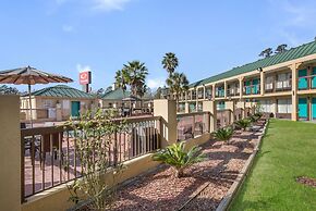 Econo Lodge Inn & Suites Hardeeville I-95