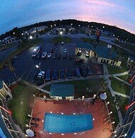 Econo Lodge Inn & Suites Hardeeville I-95