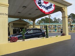 Econo Lodge Inn & Suites Hardeeville I-95