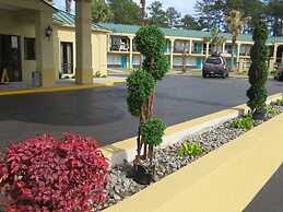 Econo Lodge Inn & Suites Hardeeville I-95