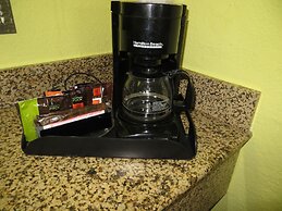 Econo Lodge Inn & Suites Hardeeville I-95