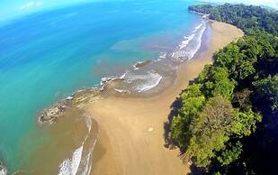 Nature's Edge Boutique Hotel