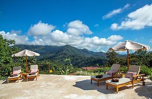 Nature's Edge Boutique Hotel