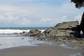 Nature's Edge Boutique Hotel