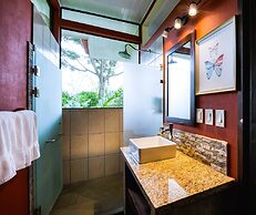 Nature's Edge Boutique Hotel