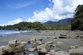 Nature's Edge Boutique Hotel