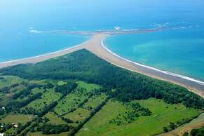 Nature's Edge Boutique Hotel