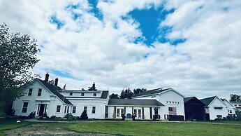 The Orchard House: Inn & Cafe