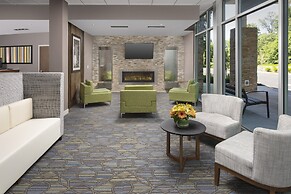 Holiday Inn Express and Suites North Brunswick by IHG