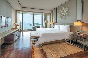 HUALUXE Xiamen Haicang Harbour View