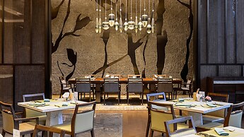 HUALUXE Xiamen Haicang Harbour View