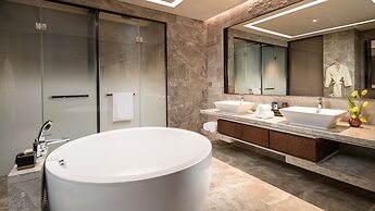 HUALUXE Xiamen Haicang Harbour View