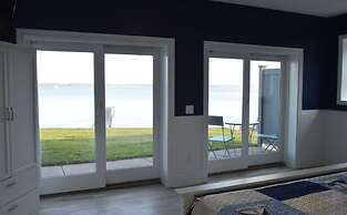 Waters Edge B&B Resort