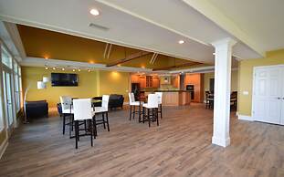 Waters Edge B&B Resort