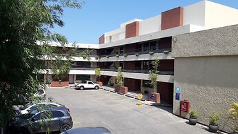 Hafersons Inn Hotel & Suites