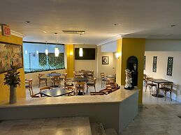Hafersons Inn Hotel & Suites