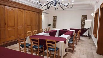Hafersons Inn Hotel & Suites