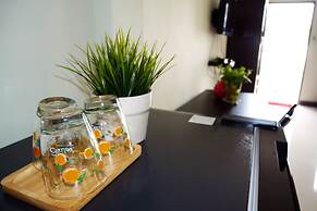 Bann Romyen Klang Dong