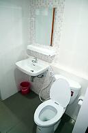 Bann Romyen Klang Dong