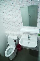 Bann Romyen Klang Dong