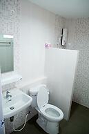 Bann Romyen Klang Dong