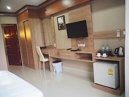 Little Bear Guesthouse and Restaurant