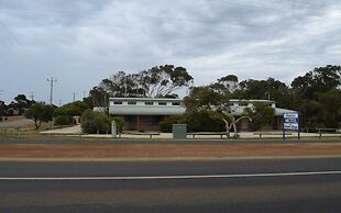 Hopetoun Motel & Chalet Village