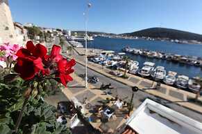 Larimar Boutique Hotel