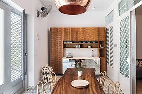 Nyx Chic Manor boutique hotel