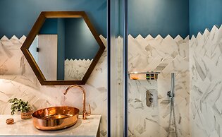 Nyx Chic Manor boutique hotel