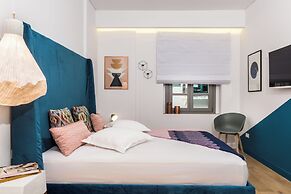 Nyx Chic Manor boutique hotel