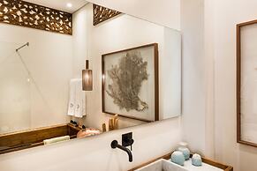 Nyx Chic Manor boutique hotel