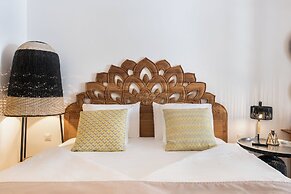 Nyx Chic Manor boutique hotel