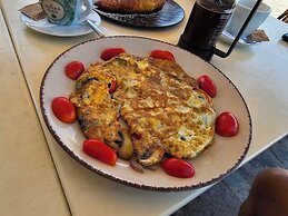 Nyx Chic Manor boutique hotel