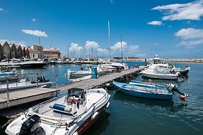 Nyx Chic Manor boutique hotel