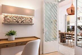 Nyx Chic Manor boutique hotel