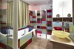 Color Home Suite Apartments