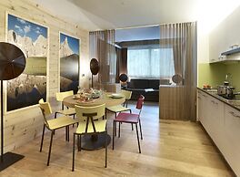 Color Home Suite Apartments