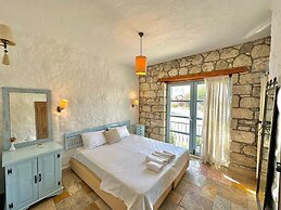Dört Mevsim Alaçatı Otel