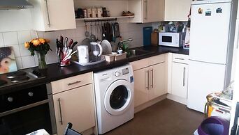 TravelStop #London-Ealing