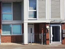 TravelStop #London-Ealing