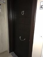 Zoviya Hill White Apart