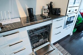 MiCasa Suites - Modern Executive Condo