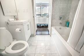 MiCasa Suites - Modern Executive Condo