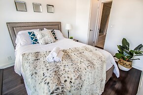 MiCasa Suites - Modern Executive Condo