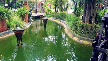 Chuchai Buri Sri Amphawa