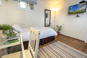 Mike's House Jerusalem